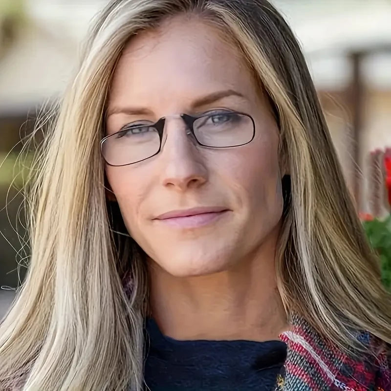 Nose Clip Reading Glasses With Phone Attachment Case