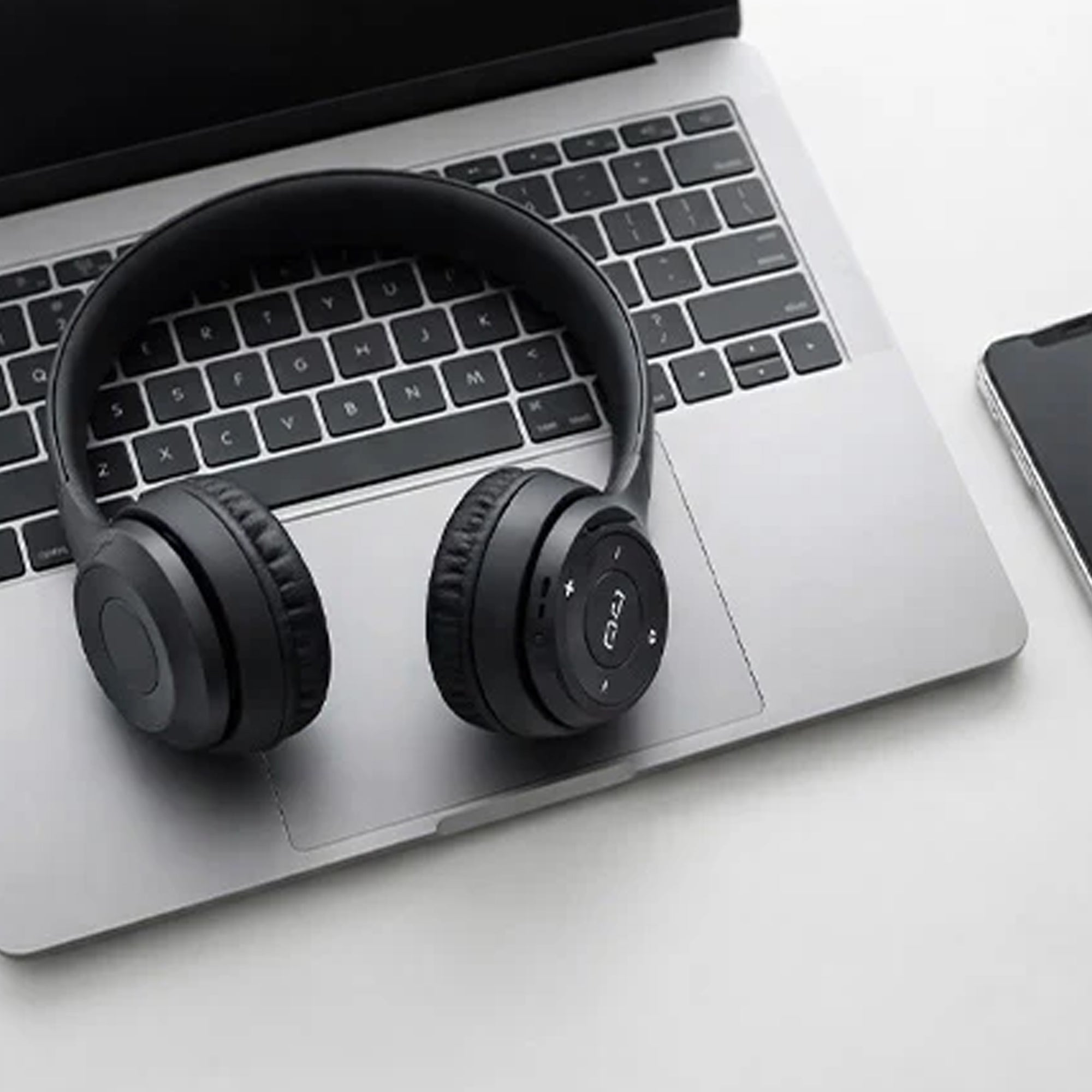 P47 Dual Mode Wireless & Wired Headphones with Mic